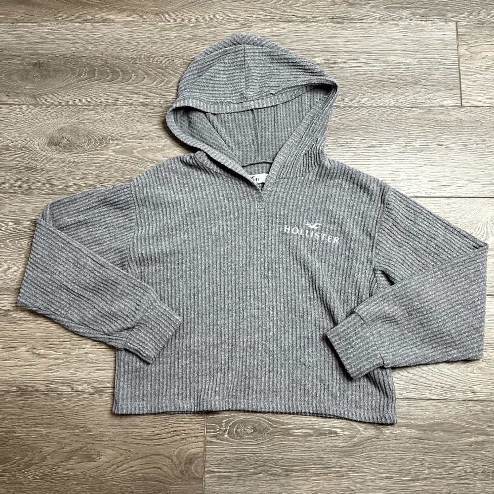 Hollister Co. Grey Cropped Hoodie Size XS‎